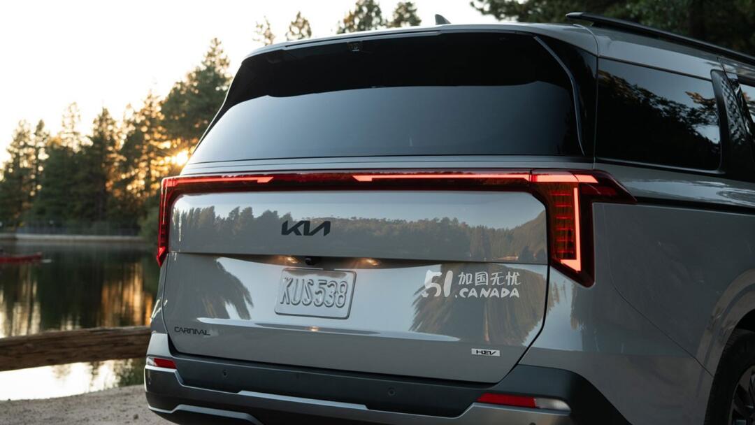 2026 Kia Carnival view 2