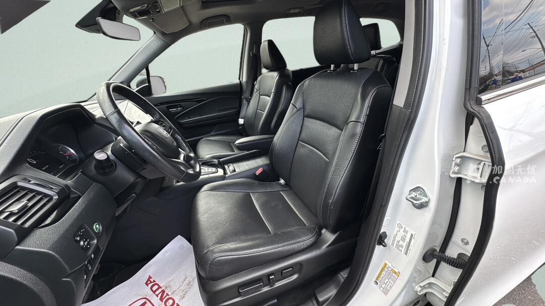 2022 Honda Pilot view 5