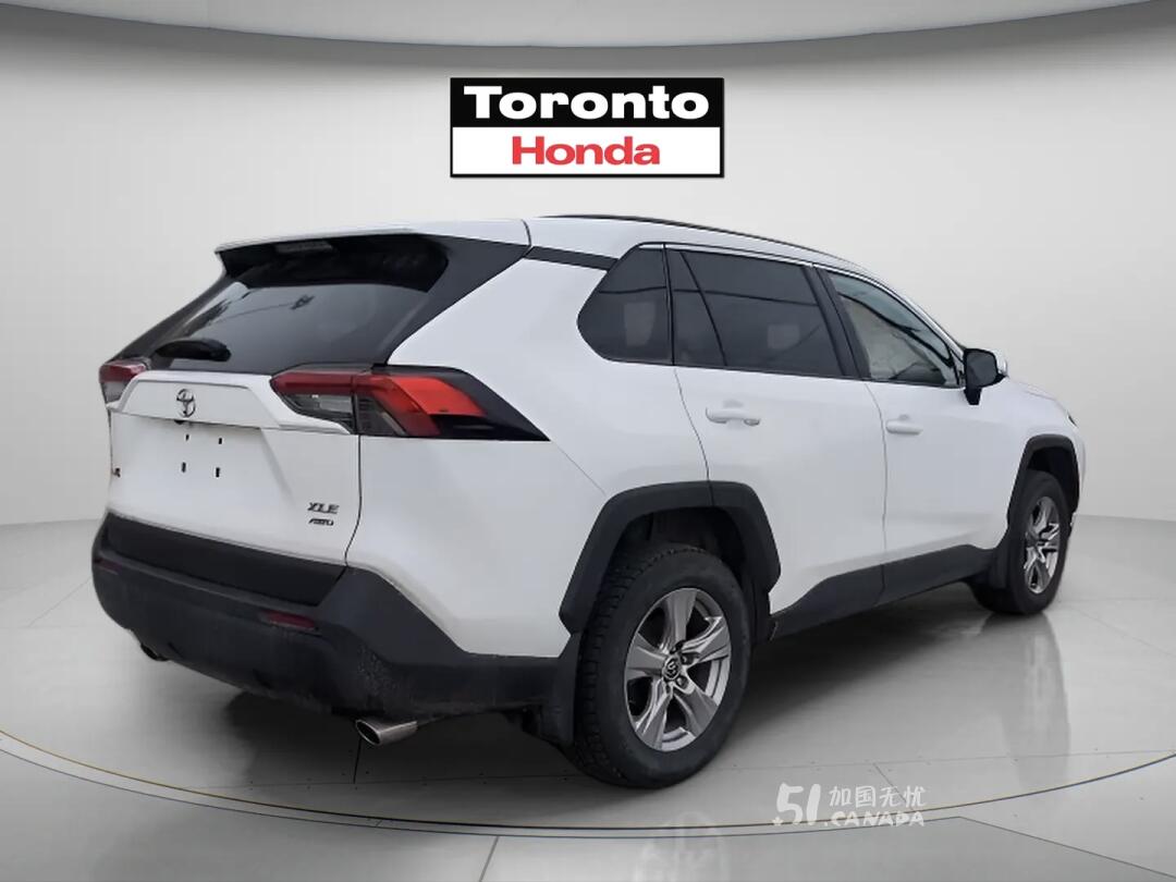 2025 Toyota RAV 4 view 3