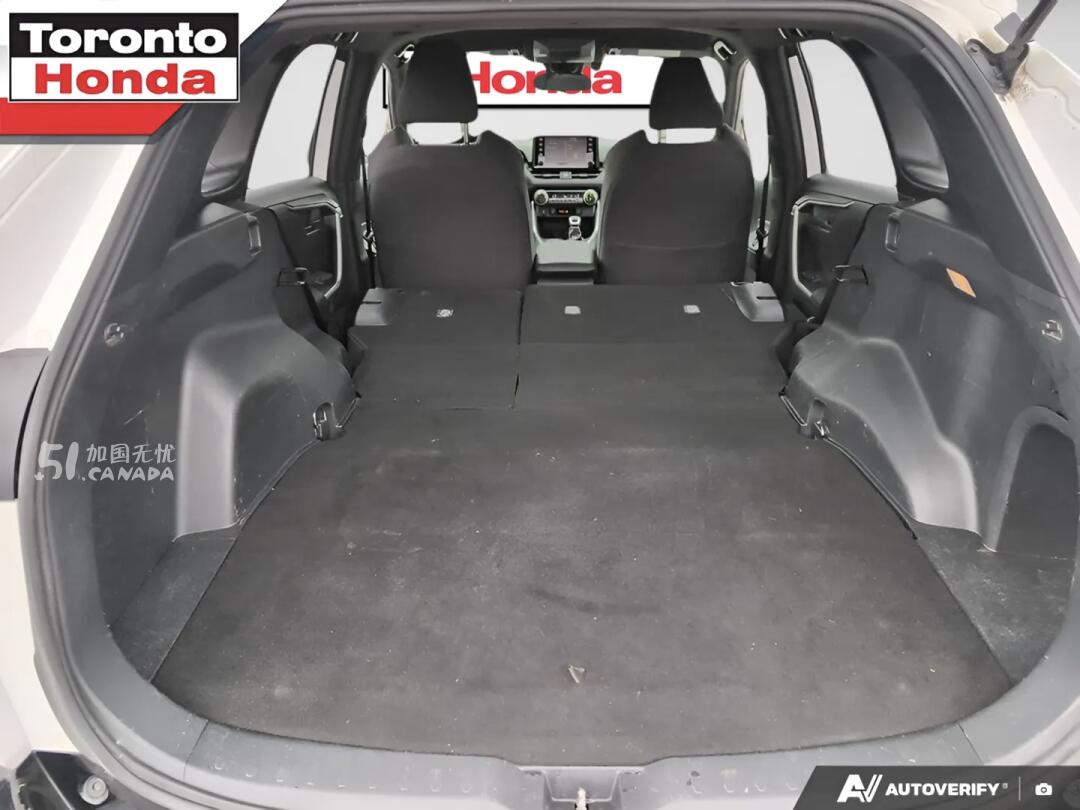 2021 Toyota RAV 4 view 10