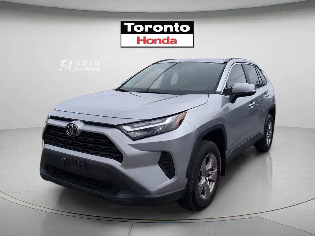 2025 Toyota RAV 4 view 2