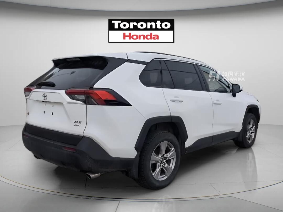 2025 Toyota RAV 4 view 3