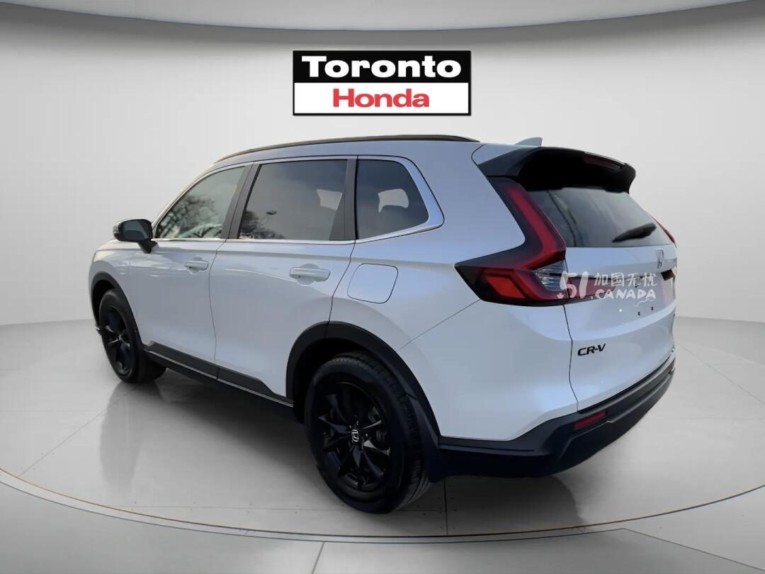 2026 Honda CR-V view 4
