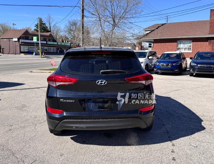2018 Hyundai Tucson view 3