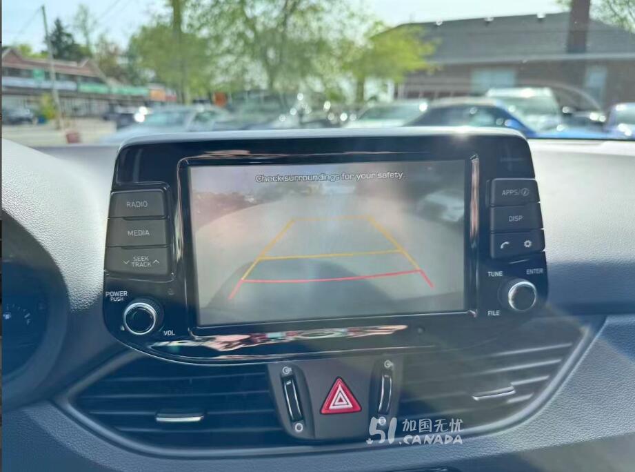 2018 Hyundai Elantra view 2