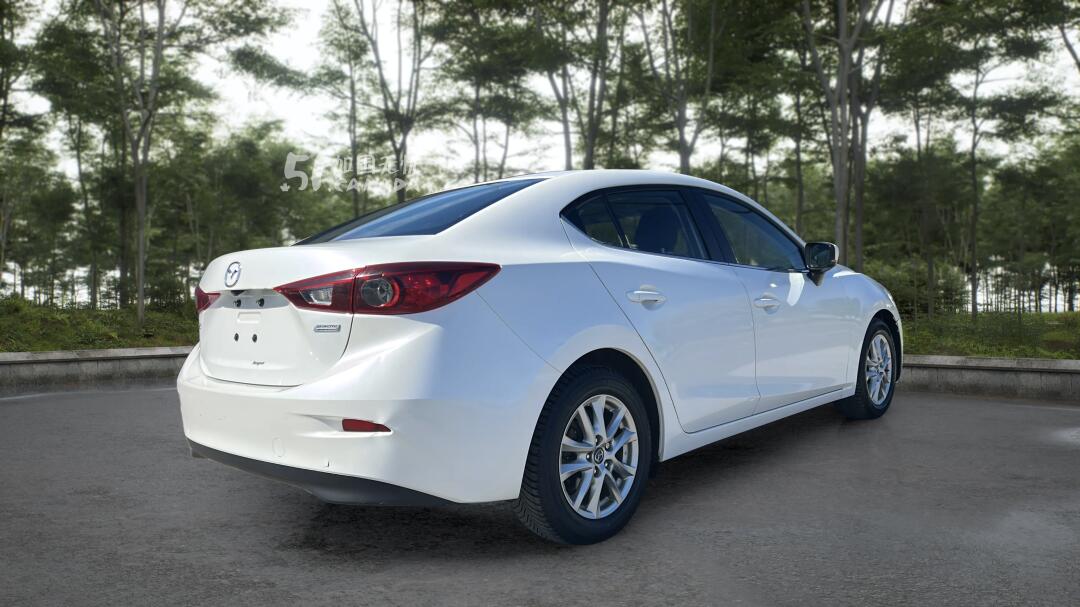 2017 Mazda 3 view 4