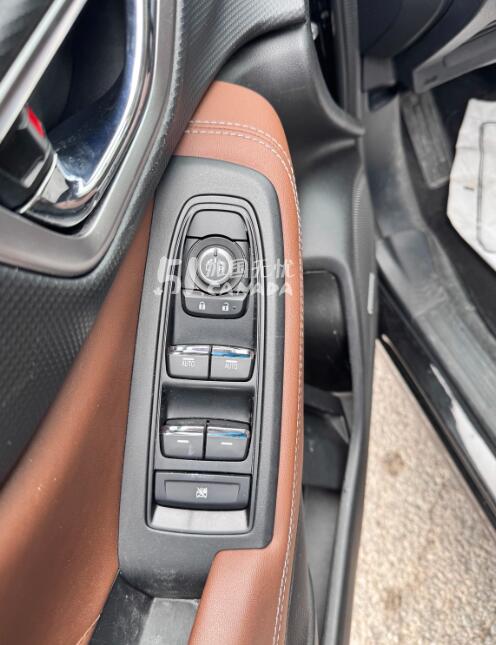 2021 Subaru Forester view 4