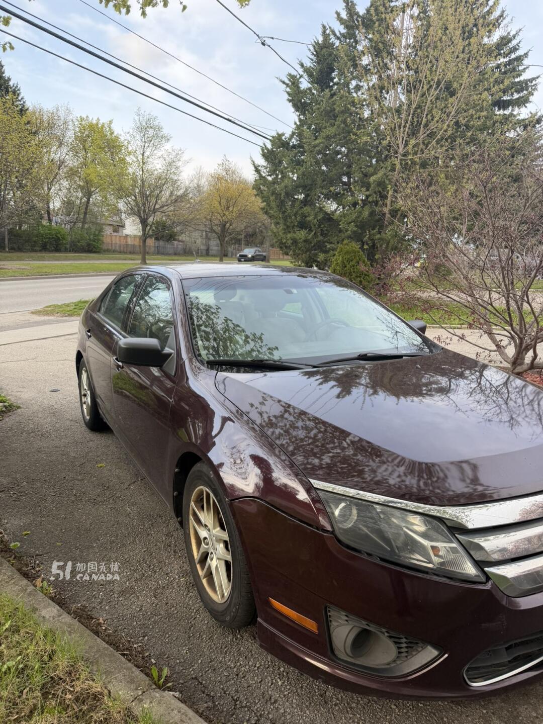 2011 Ford Fusion view 4