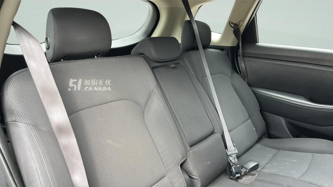 2015 Kia Rondo view 7