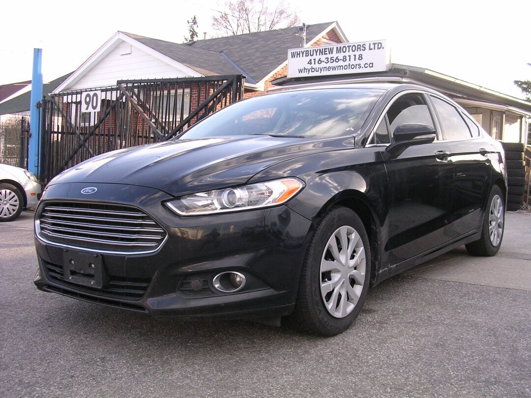 2016 Ford Fusion view 2