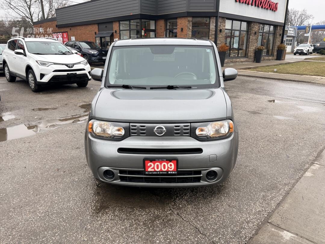 2009 Nissan Cube view 2