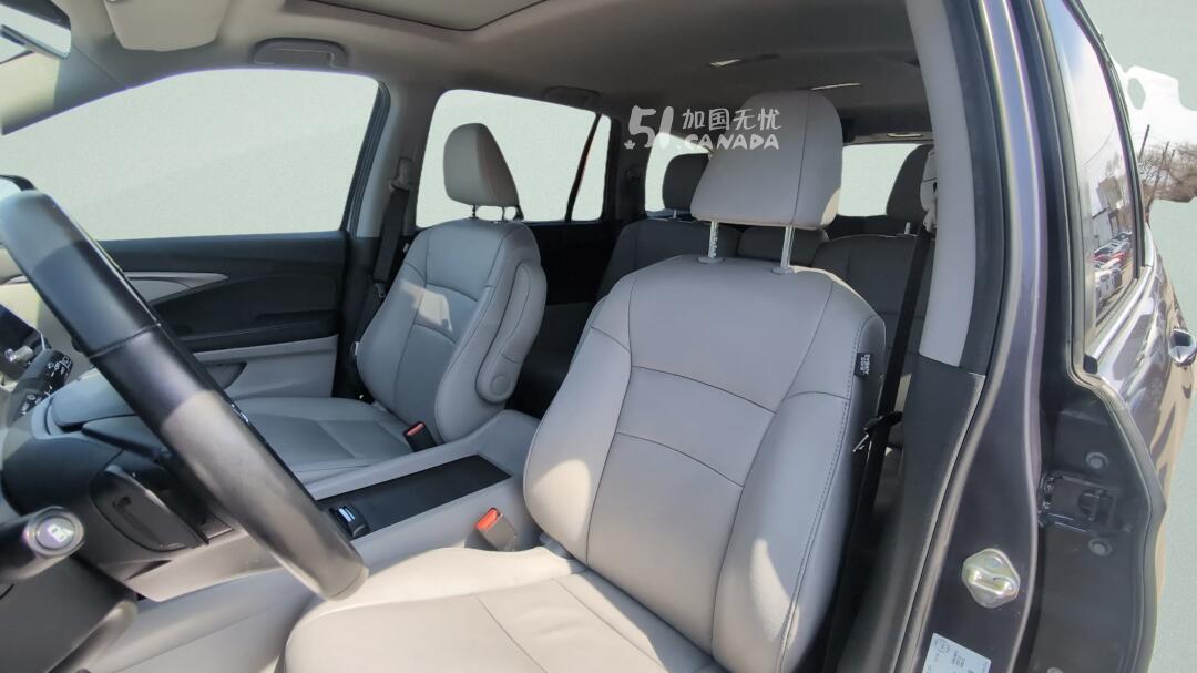 2021 Honda Pilot view 5