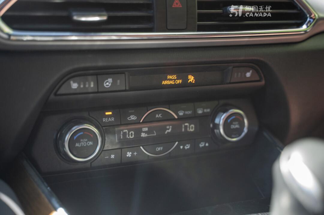 2017 Mazda CX-9 view 2