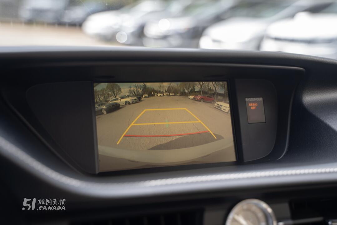 2015 Lexus ES view 3