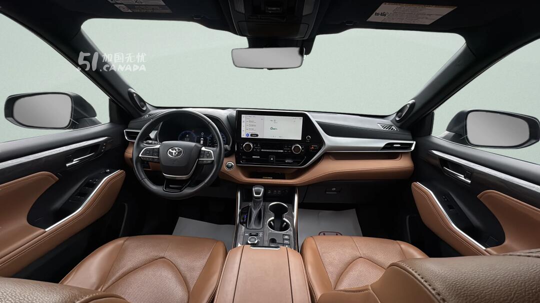 2023 Toyota Highlander view 5