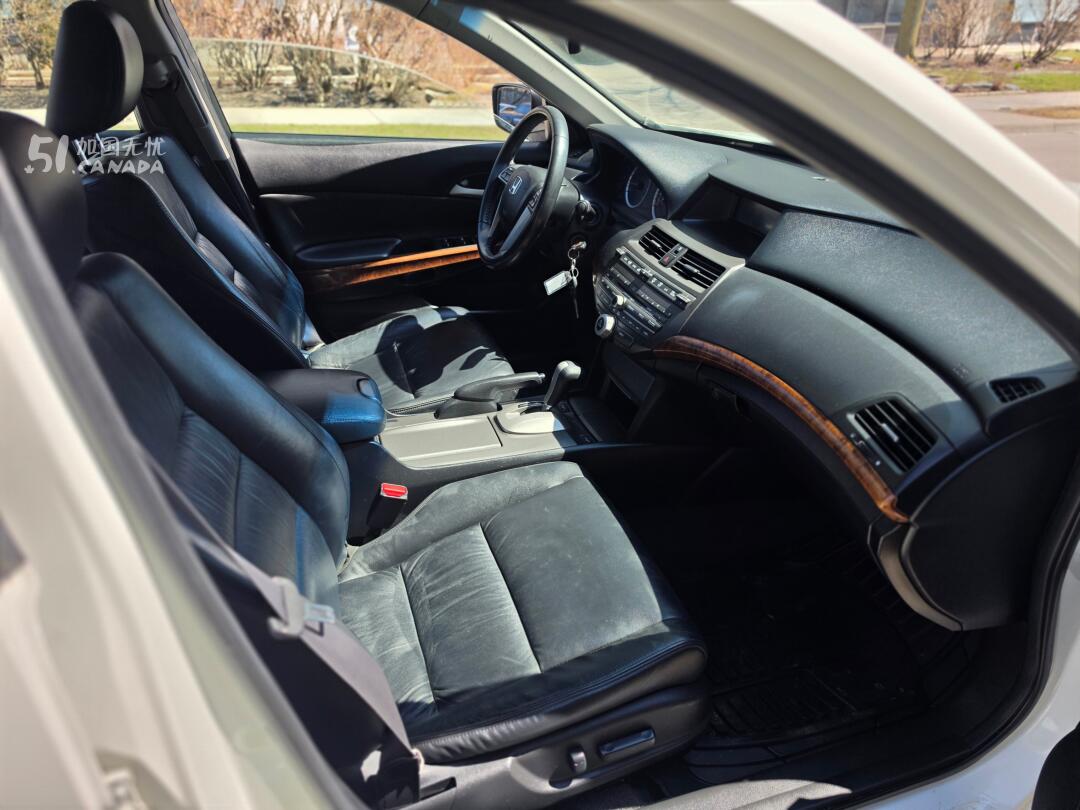 2011 Honda Accord view 5
