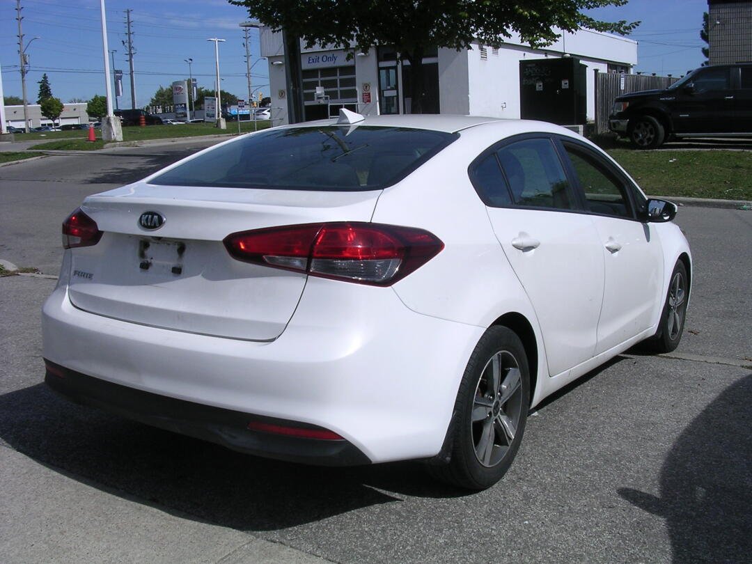 2018 Kia Forte view 3