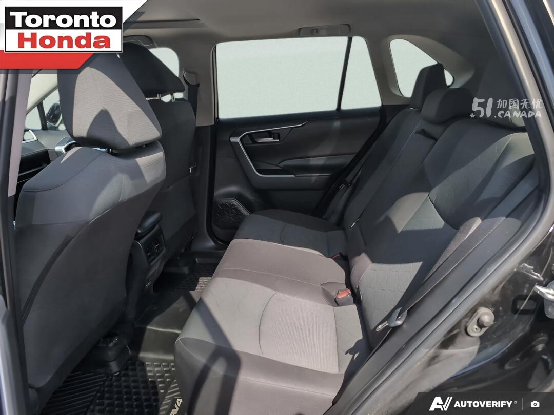 2024 Toyota RAV 4 view 9