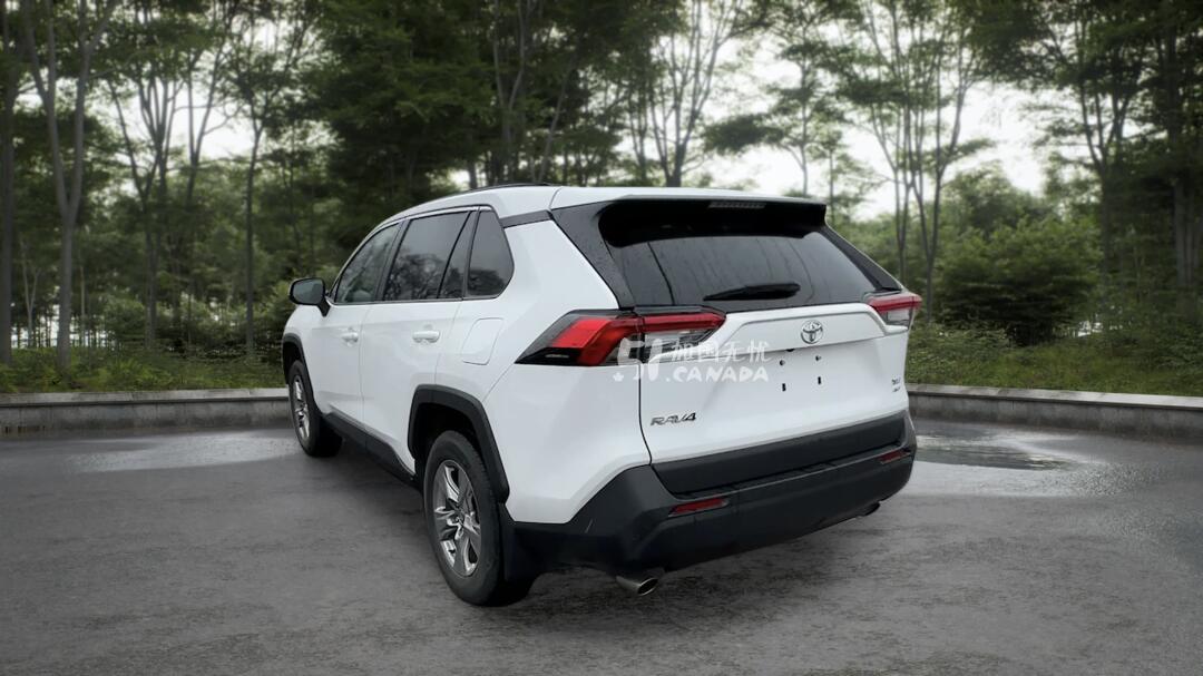 2022 Toyota RAV 4 view 3
