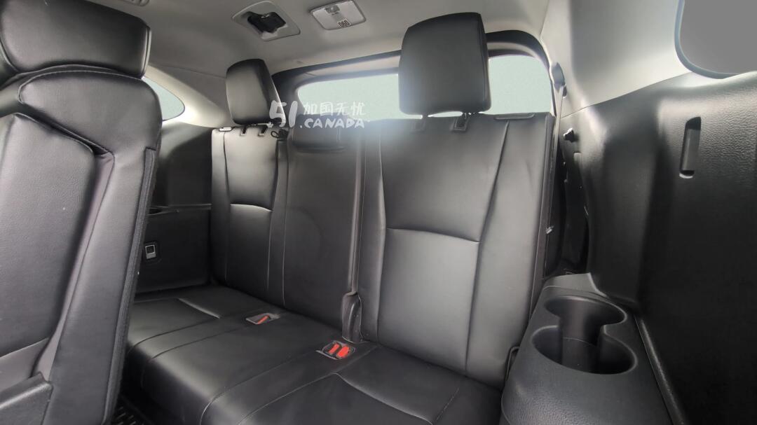 2023 Toyota Highlander view 9