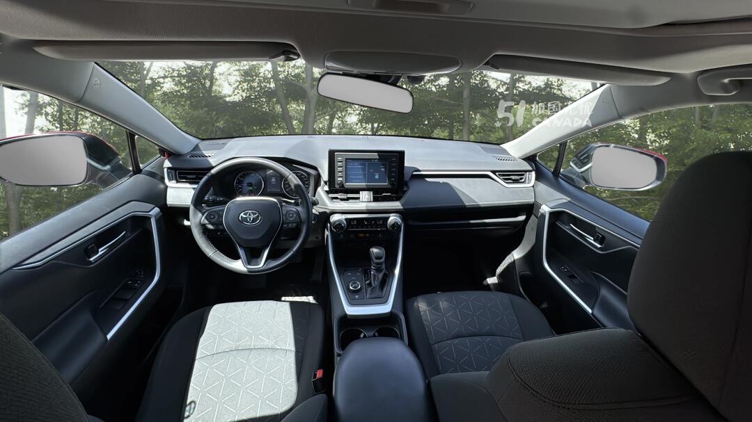 2020 Toyota RAV 4 view 5
