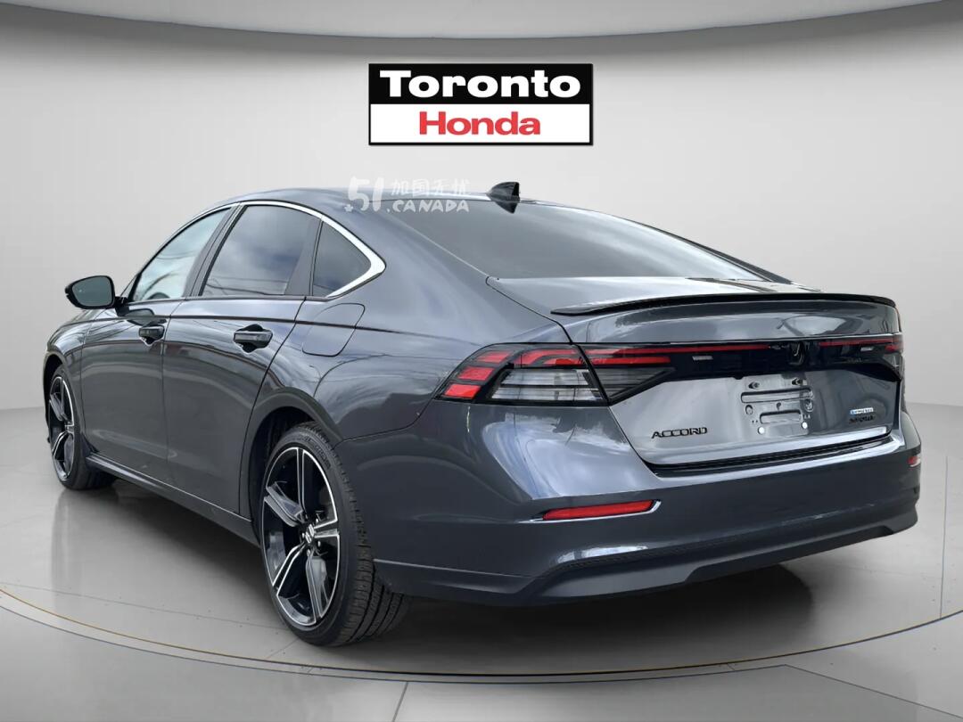 2024 Honda Accord view 4