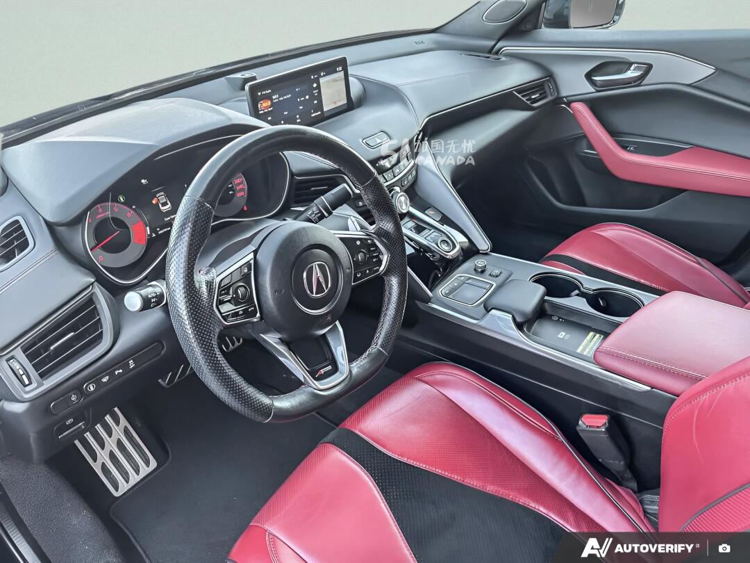 2023 Acura TLX view 5