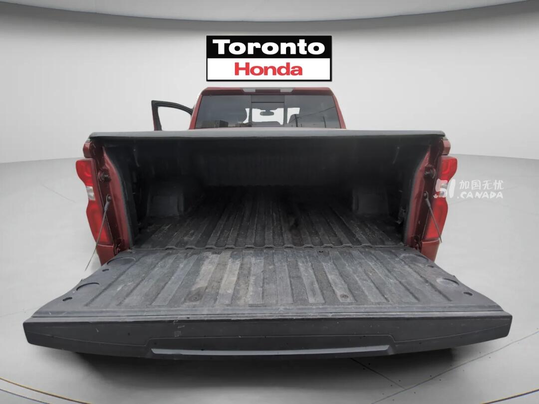 2020 Chevrolet Silverado 1500 view 9