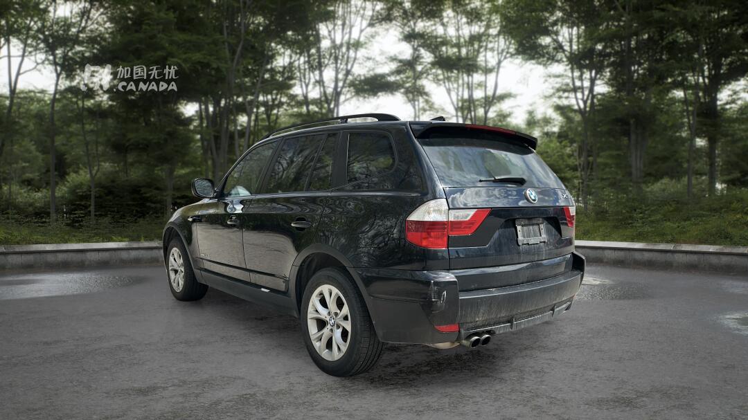 2010 BMW X3 view 3