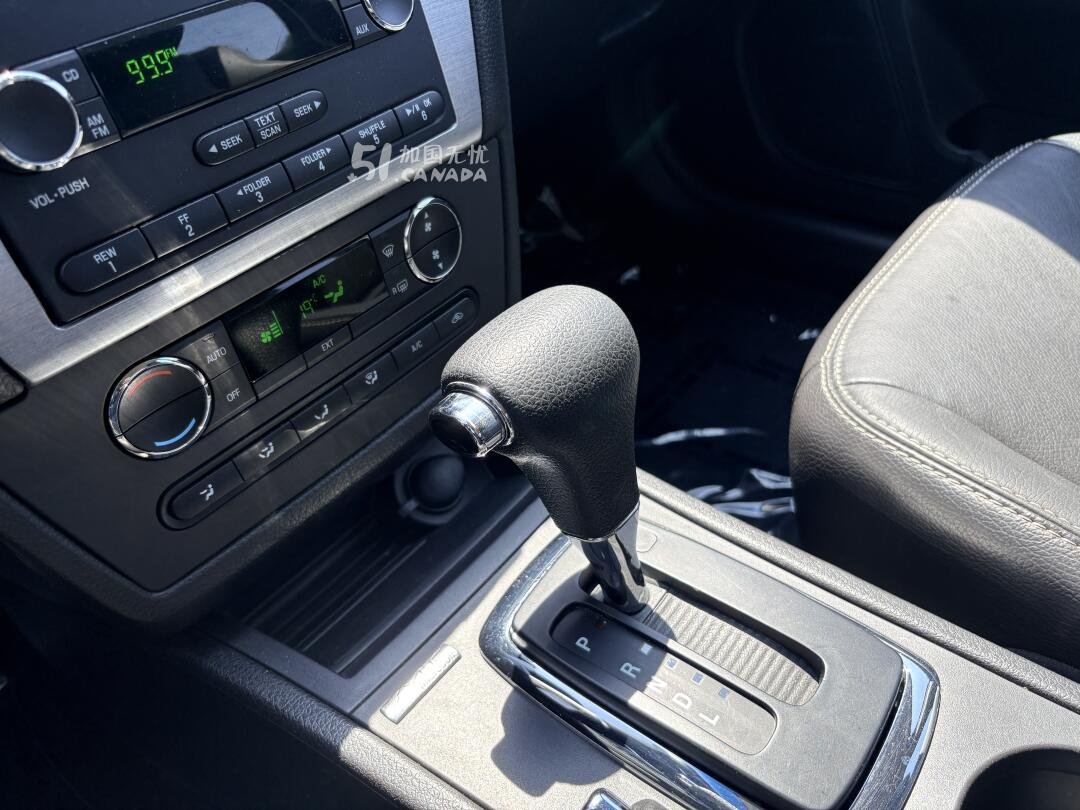 2009 Ford Fusion view 10