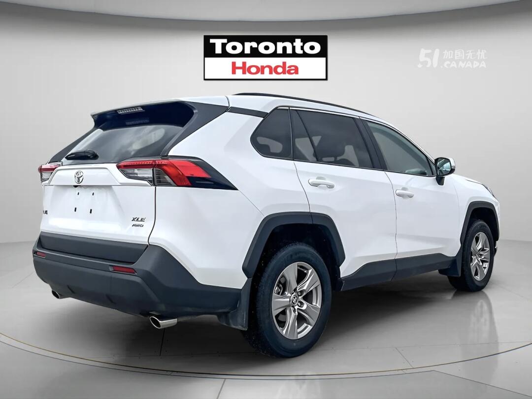 2025 Toyota RAV 4 view 3