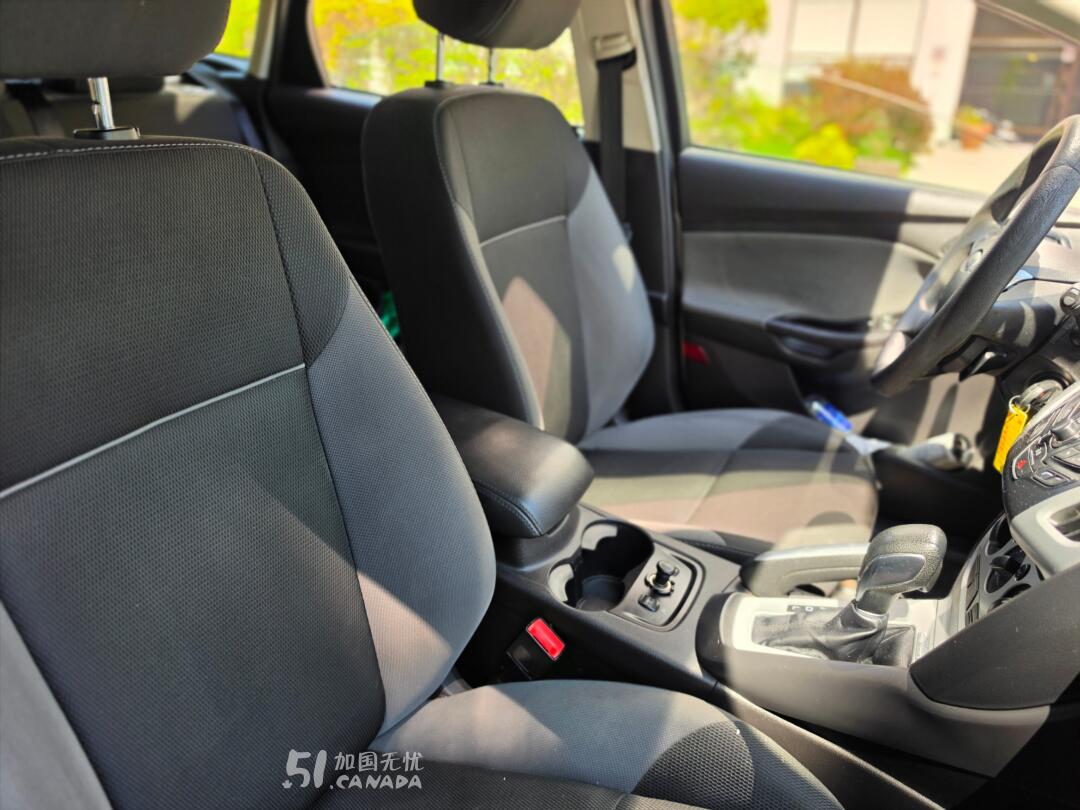2013 Ford Focus view 5