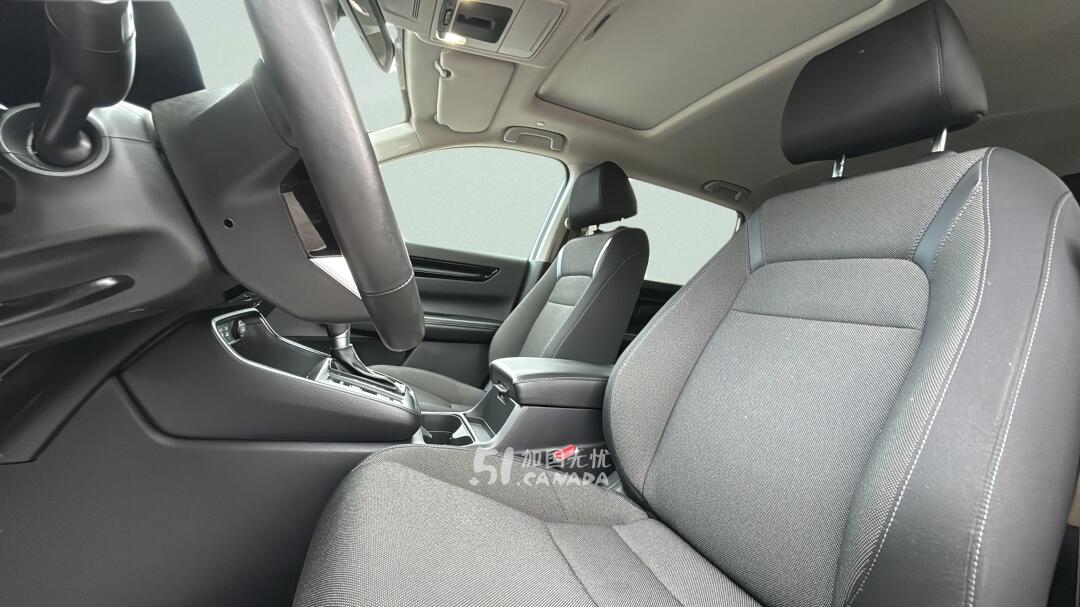 2025 Honda CR-V view 6
