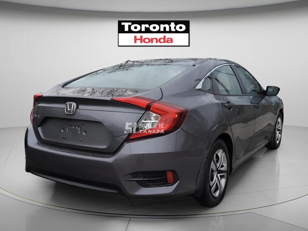 2018 Honda Civic view 3