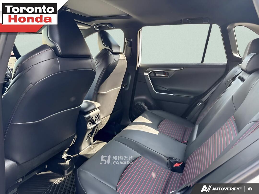 2023 Toyota RAV 4 view 9