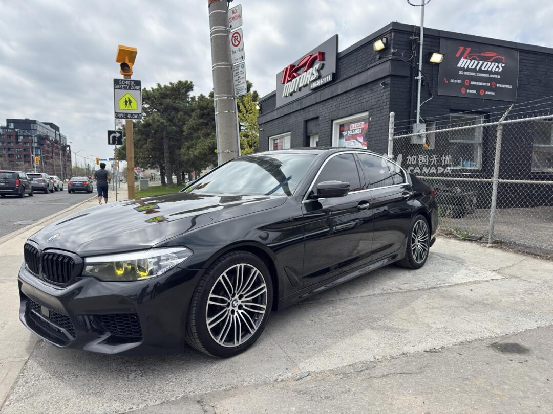 2017 BMW 5 Series view 1