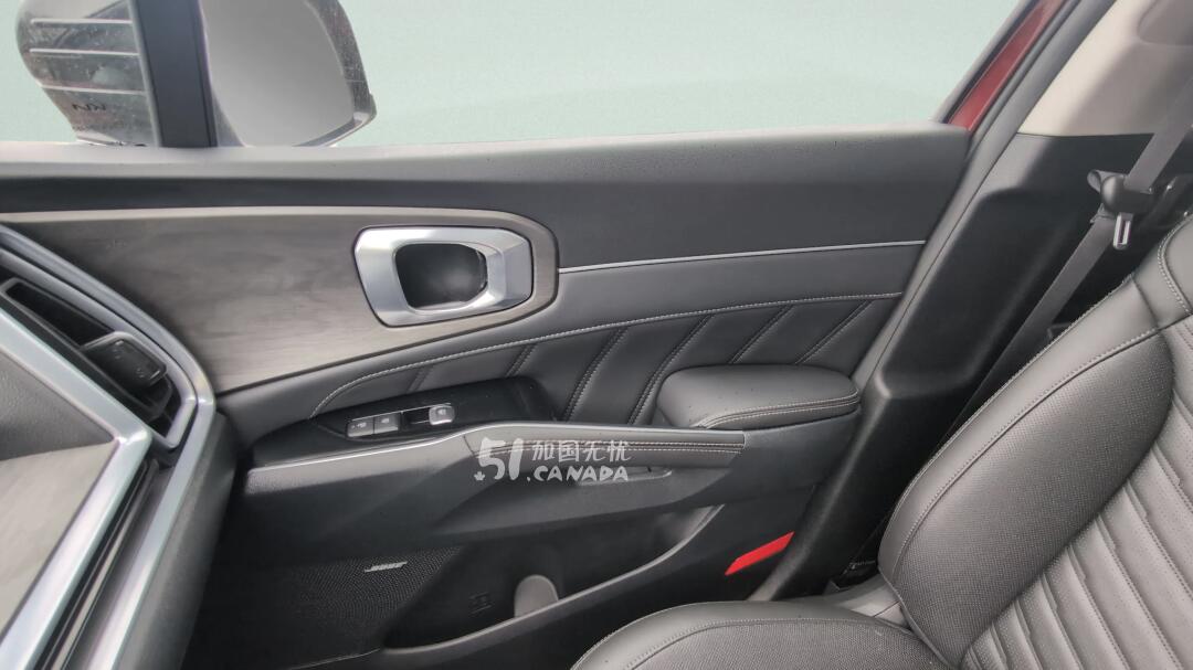 2025 Kia Sorento view 5