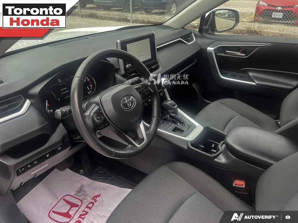 2025 Toyota RAV 4 view 7