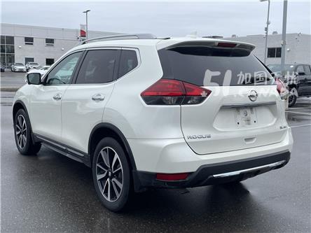 2017 Nissan Rogue view 2
