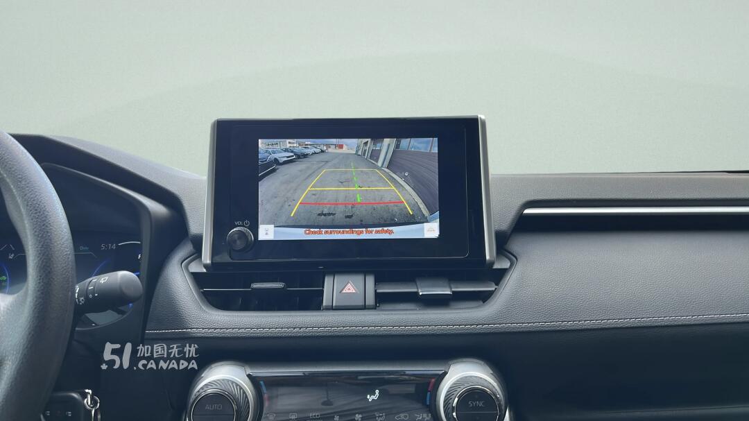 2024 Toyota RAV 4 view 5