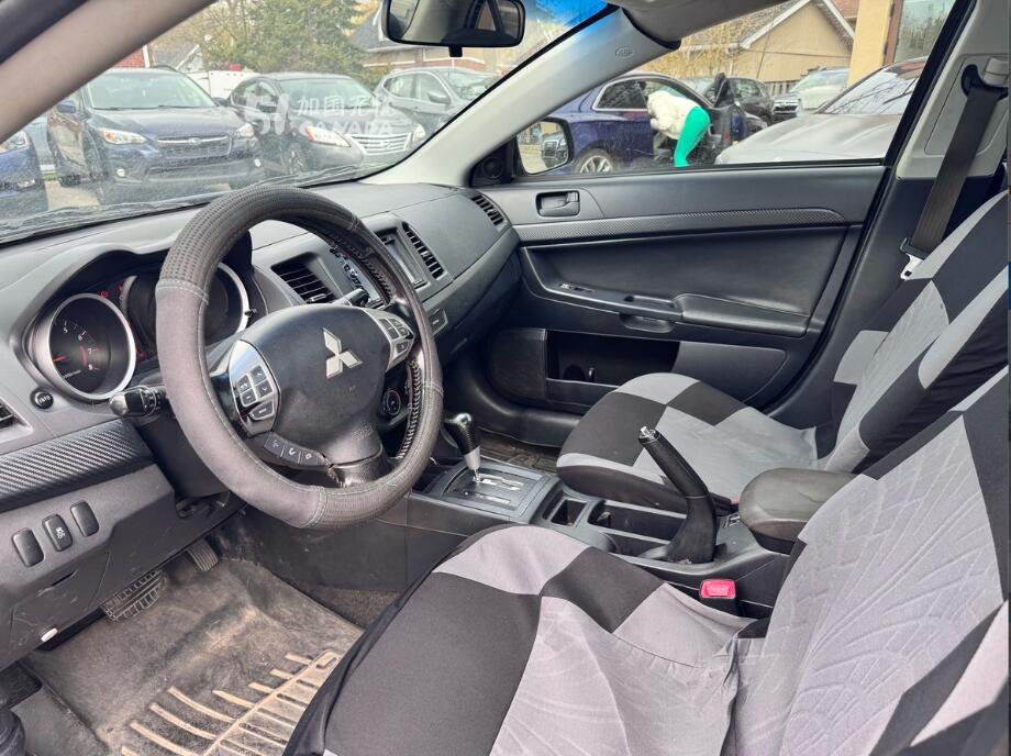 2014 Mitsubishi Lancer view 7