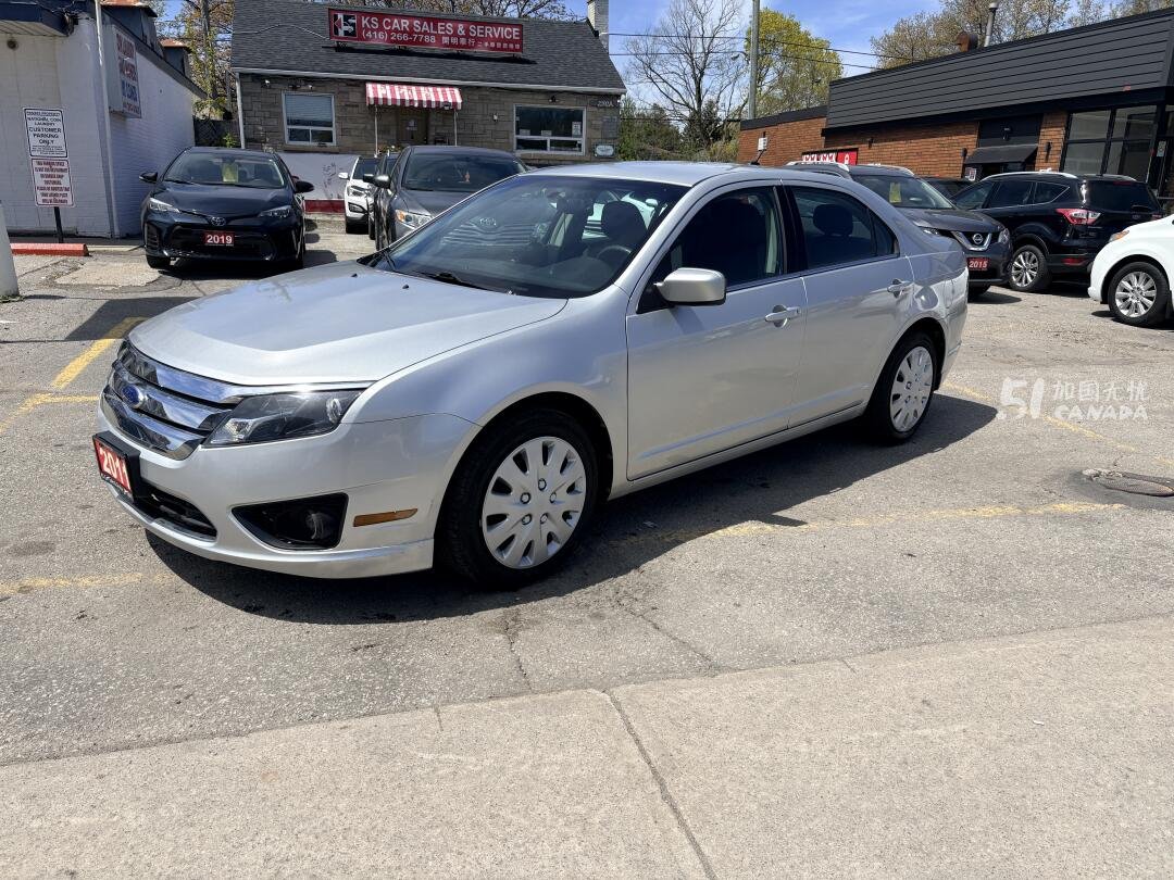 2011 Ford Fusion view 1