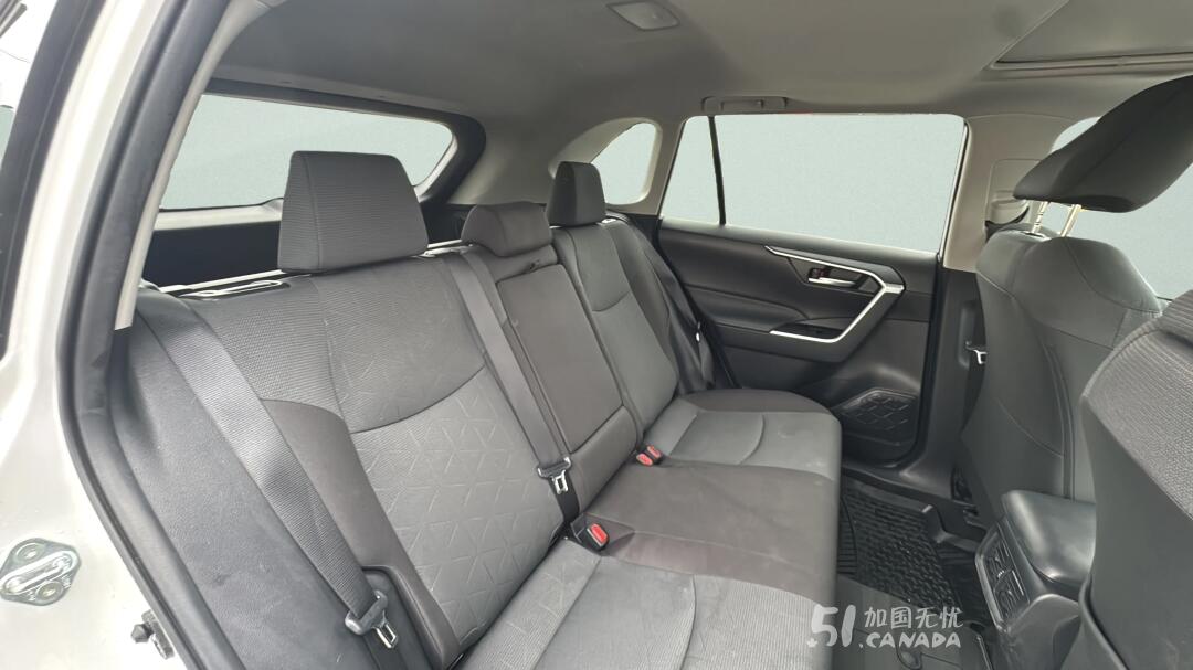 2025 Toyota RAV 4 view 7