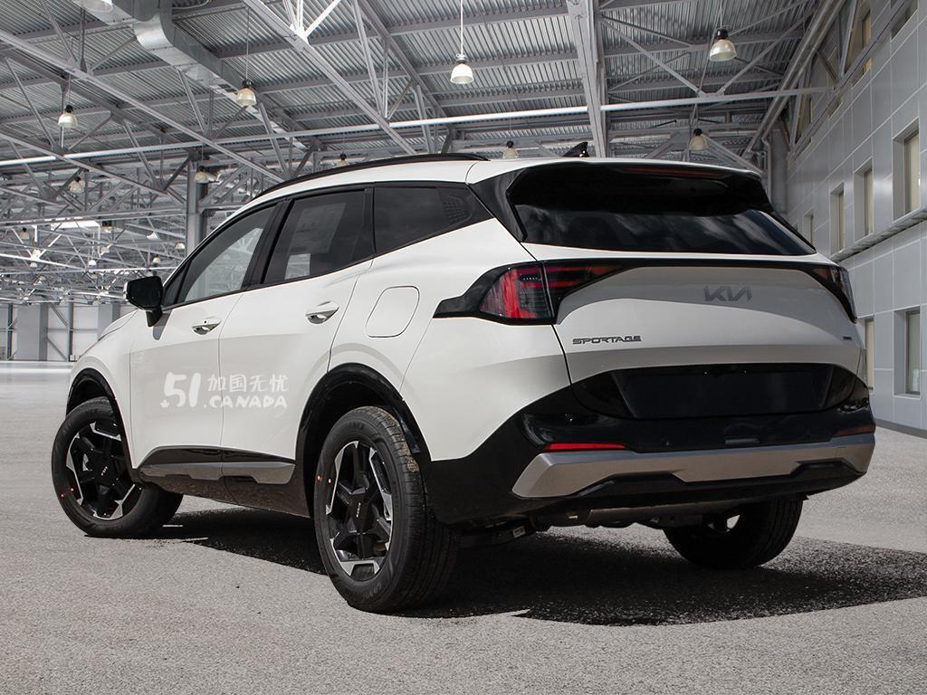 2026 Kia Sportage Hybrid view 5