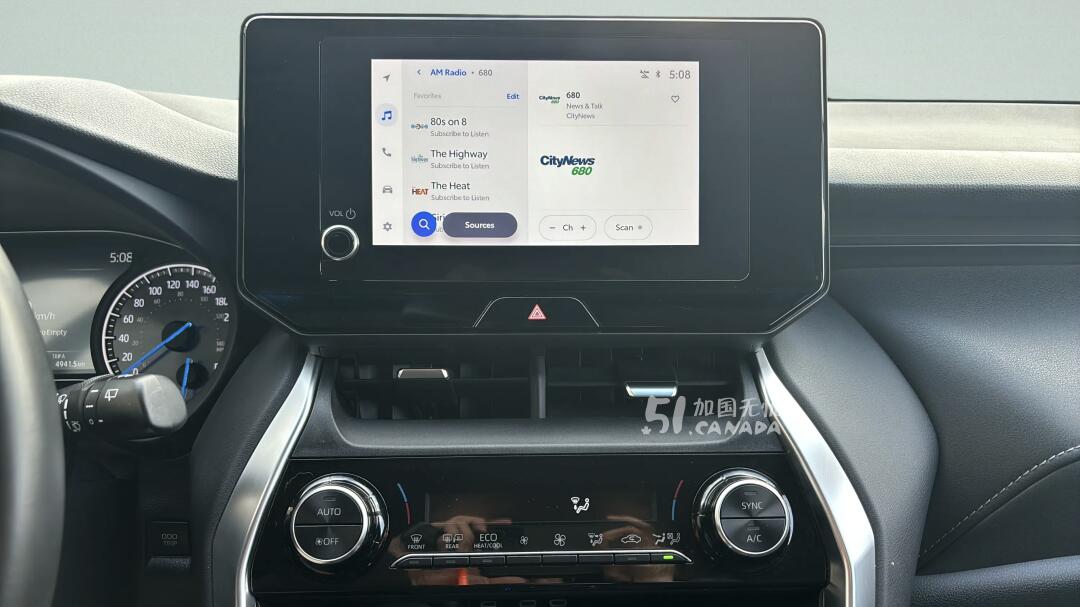 2023 Toyota Venza view 6