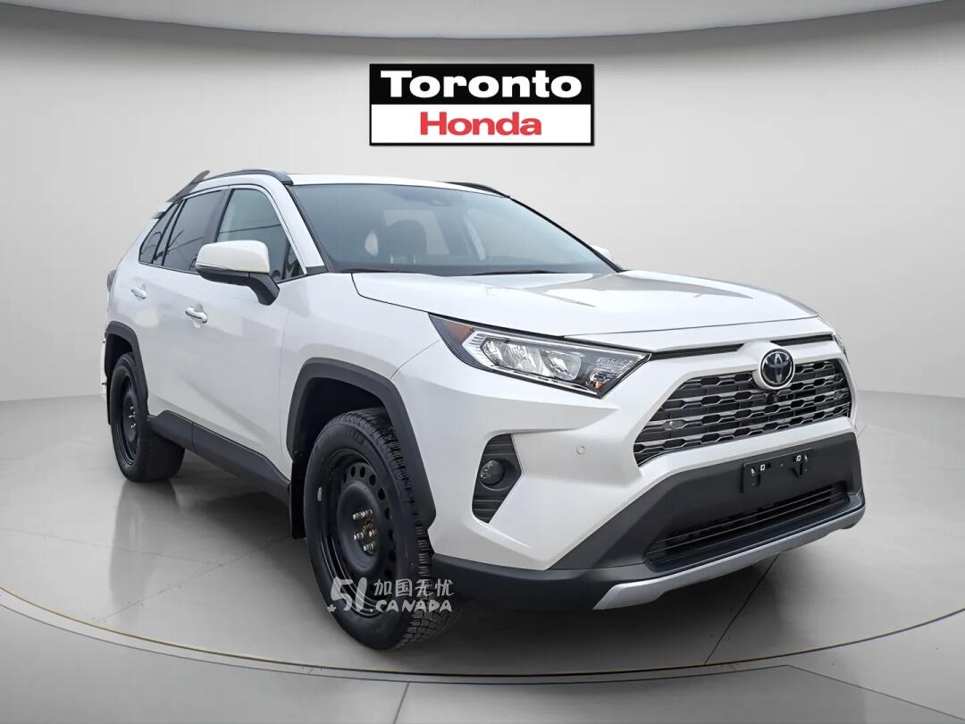 2020 Toyota RAV 4 view 2