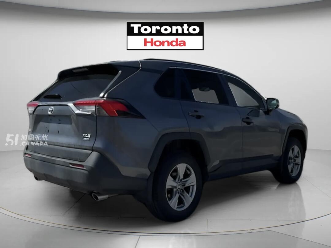 2025 Toyota RAV 4 view 3