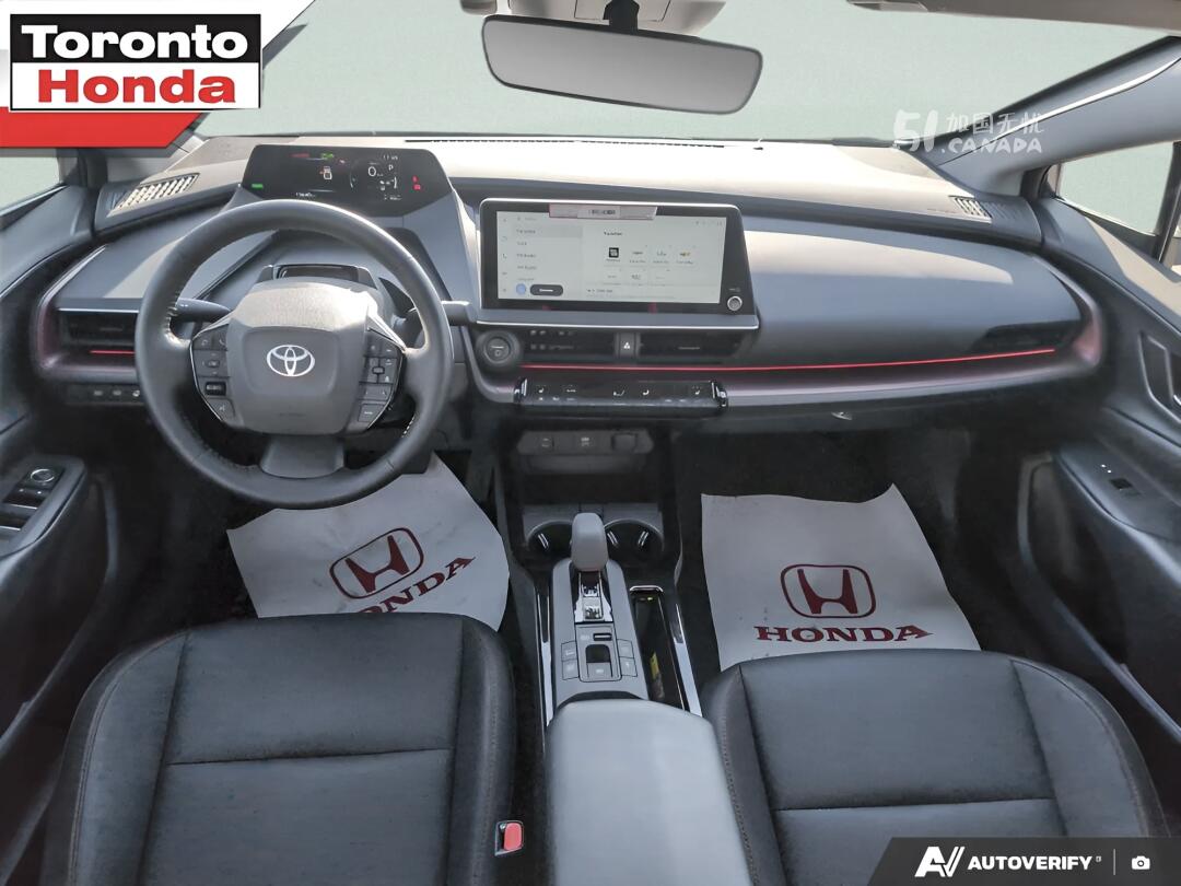 2025 Toyota Prius view 6
