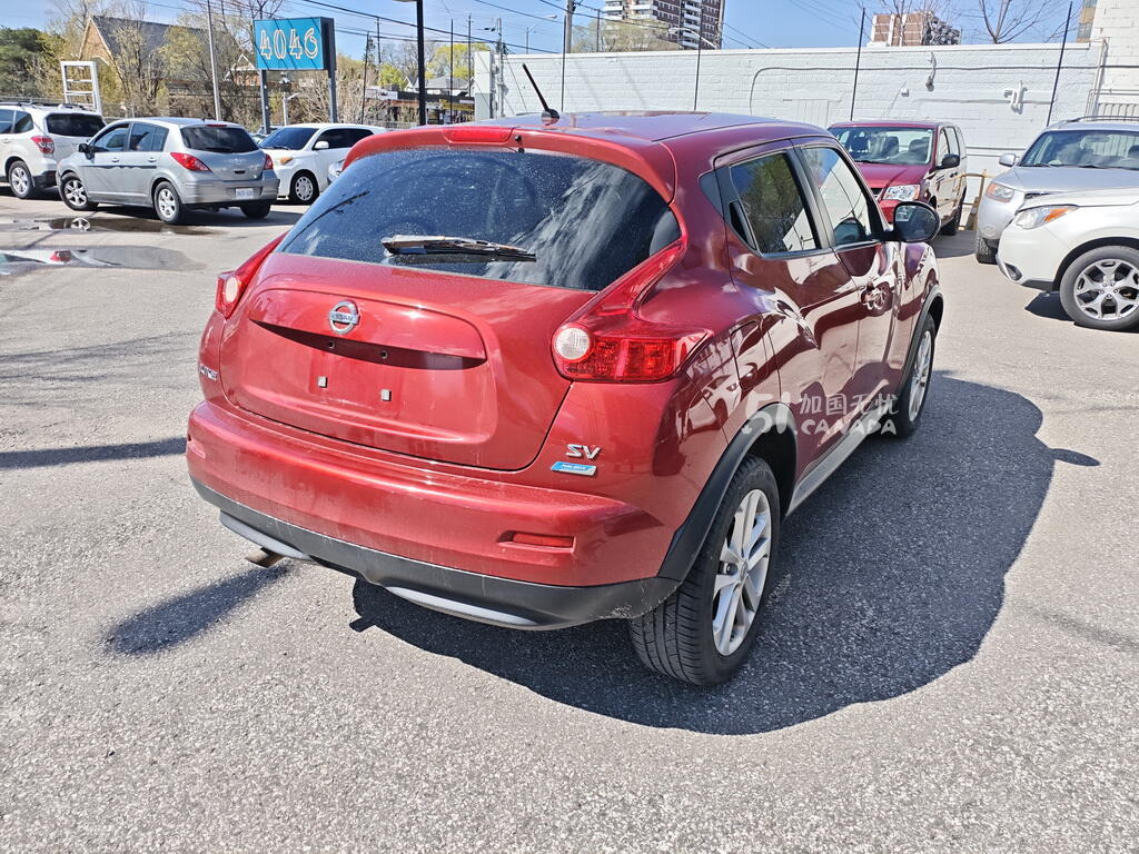 2014 Nissan Juke view 2