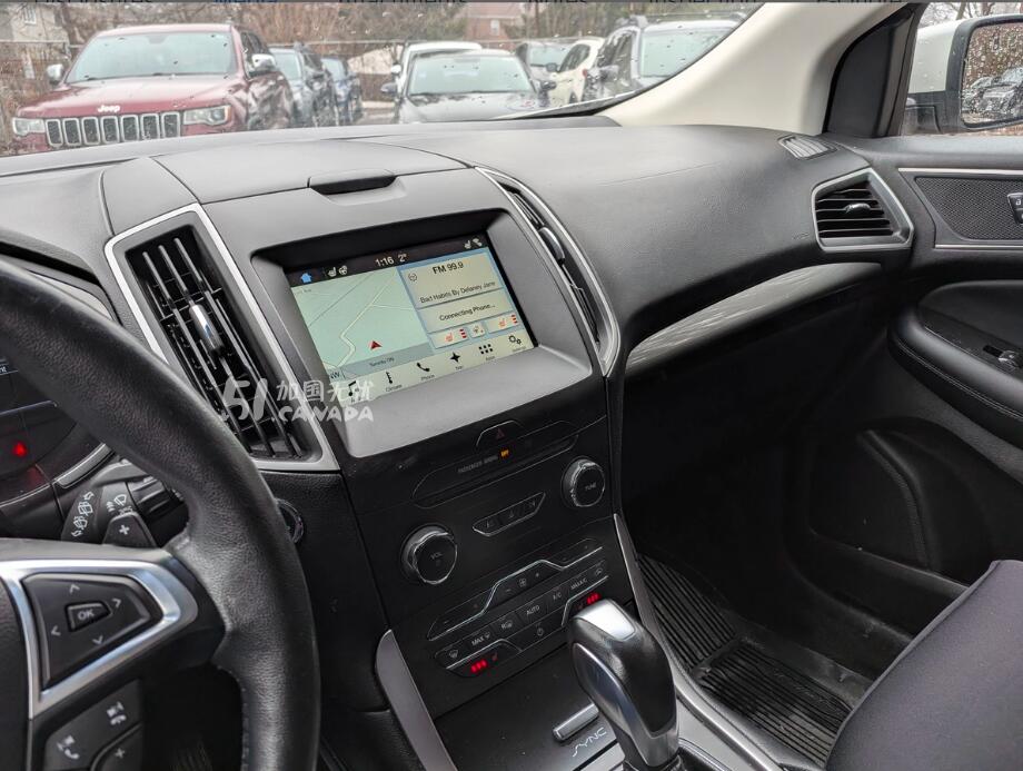 2017 Ford Edge view 6